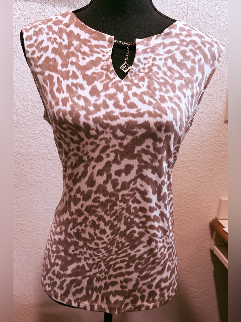 Sleeveless Brown Animal Print Keyhole Top